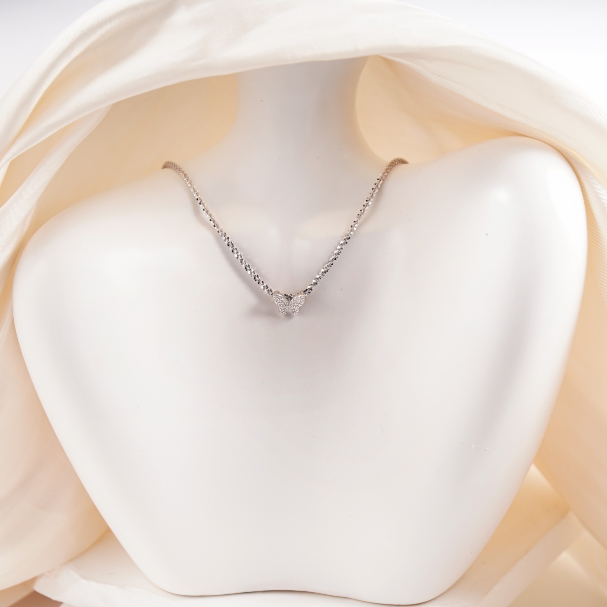 Delzzad Butterfly Choker Necklace Pendant Chain VVS Synthetic Moissanite S925 Chain Pendant Necklace Jewelry Perfect Birthday Wedding Engagement Anniversary Christmas Gift