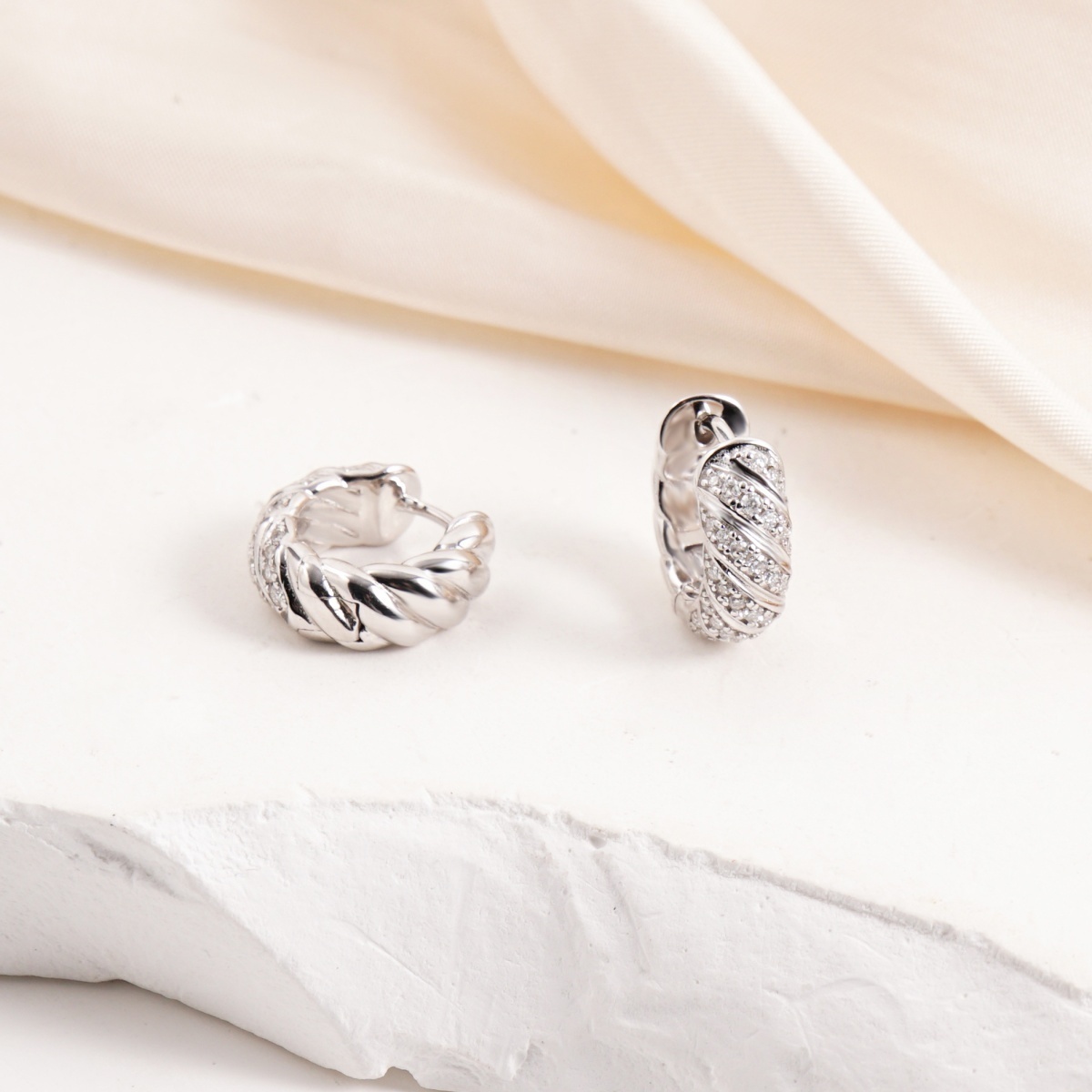 Delzzad Sculpted Cable Hoop Earrings D Color VVS Synthetic Moissanite Earrings Jewelry S925 Perfect Birthday Engagement Wedding Anniversary Christmas Gift