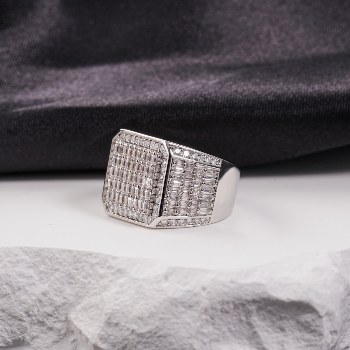 1.8ct Empire Glace Ring VVS Synthetic Moissanite Ring Jewelry Copper Band Unisex Hip Hop Prism Palace Band Ring Signet Ring