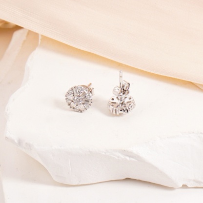 Glittering Ice Bloom Studs Daisy Stud Earrings VVS Synthetic Moissanite Earrings S925 Studs