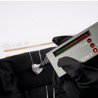 ??Stellar Heart? Set??Delzzad Halo Heart Stud Earrings Endless Love Pendant Necklace Jewelry Set Synthetic Moissanite S925 Necklace Earrings Jewelry Set