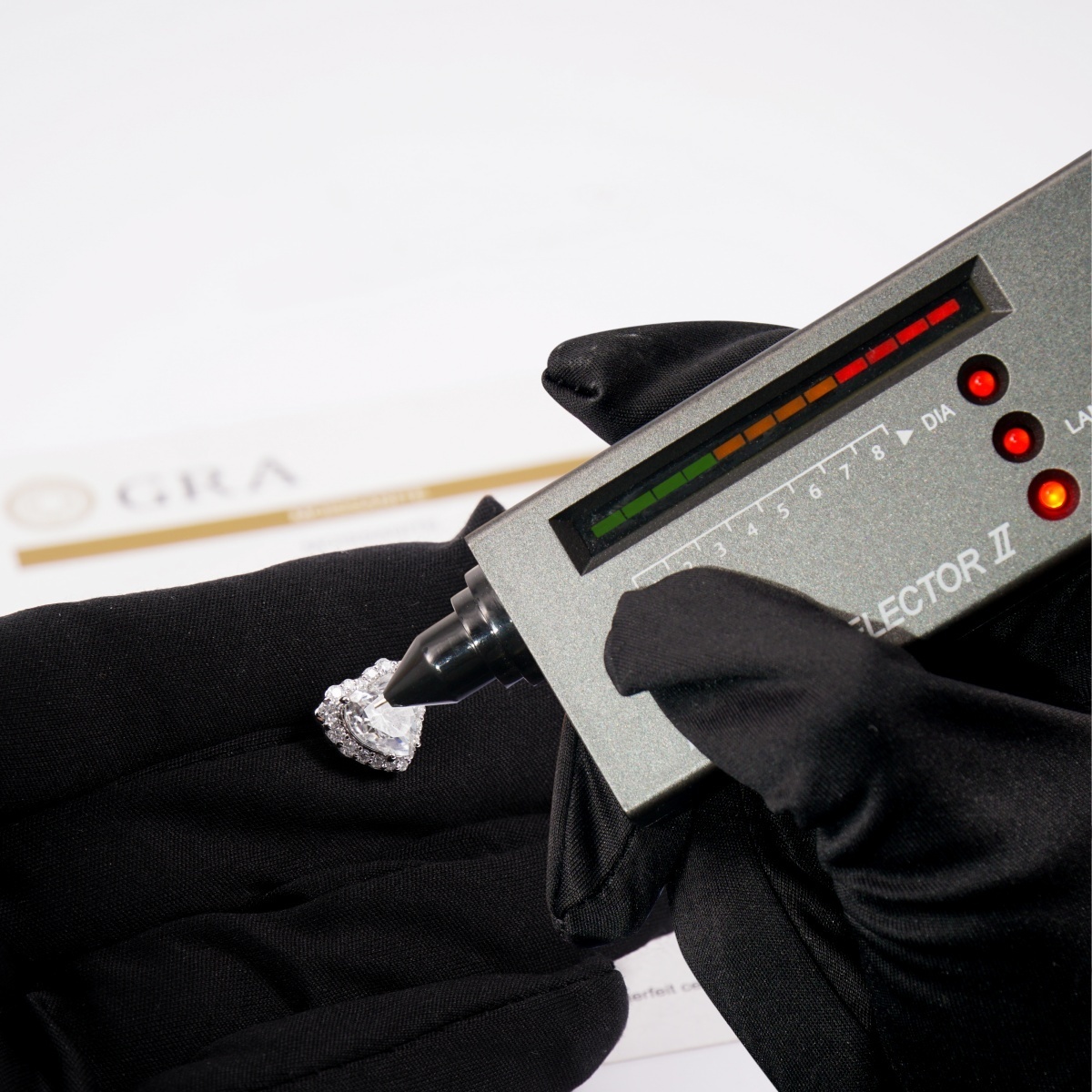 ??Stellar Heart? Set??Delzzad Halo Heart Stud Earrings Endless Love Pendant Necklace Jewelry Set Synthetic Moissanite S925 Necklace Earrings Jewelry Set