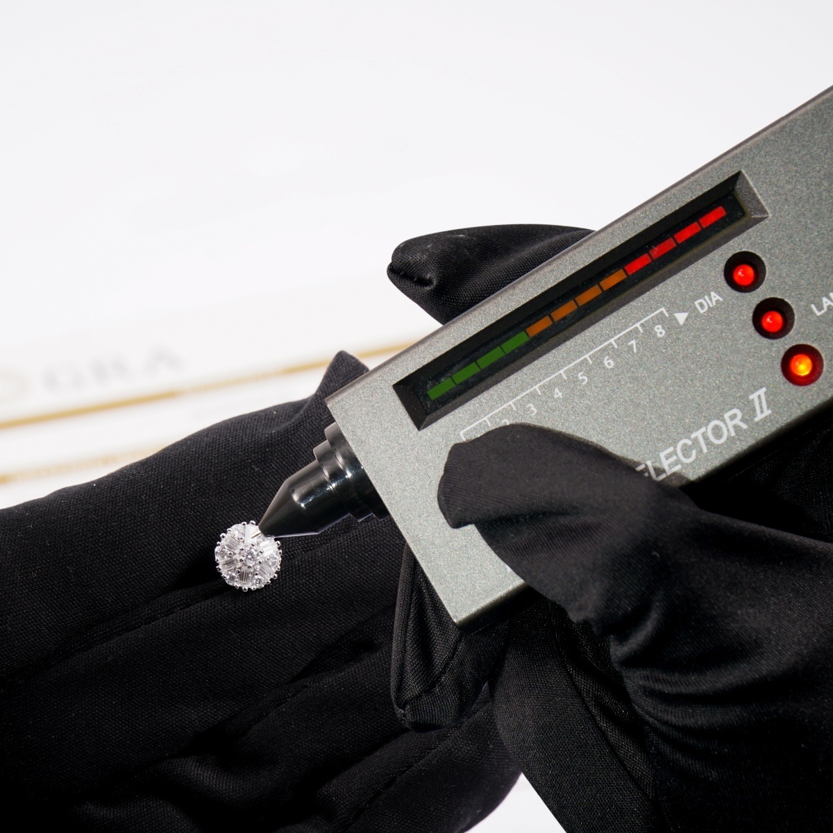 Glittering Ice Bloom Studs Daisy Stud Earrings VVS Synthetic Moissanite Earrings S925 Studs