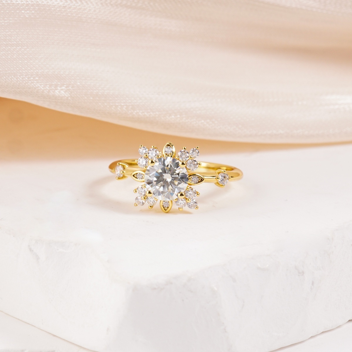 1ct Starburst Ring Daisy Cluster Band Ring VVS Synthetic Moissanite Ring Jewelry S925 Band