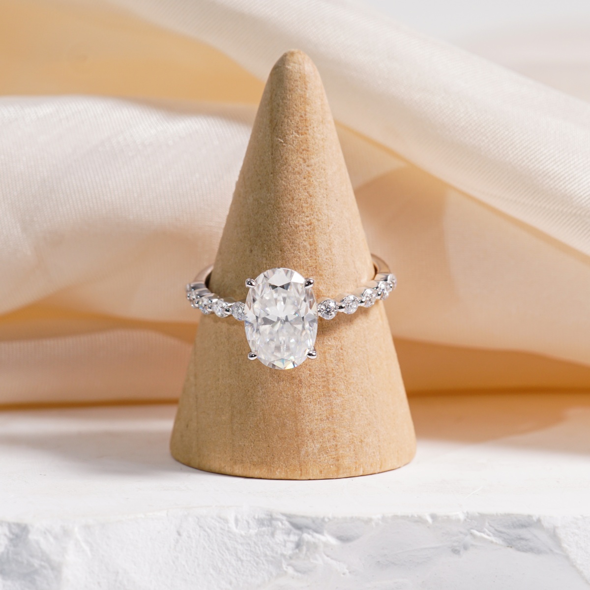 2.7ct Elegant Written in the Stars Engagement Wedding Ring Oval Cut Synthetic Moissanite Ring S925 Sterling Silver Band Ring