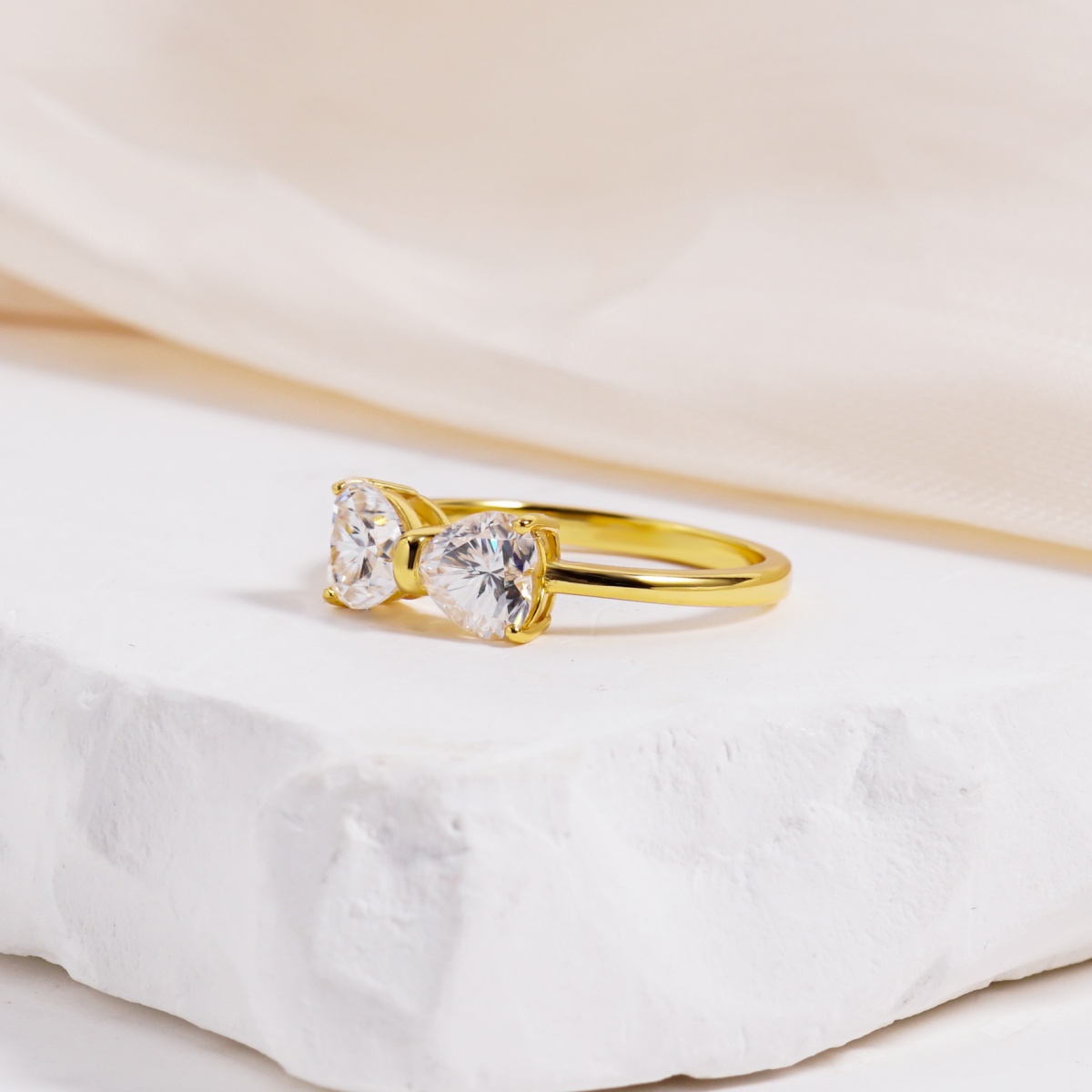 1.6ct Classic Heart Cut Ring Angelic Bow Ring D Color VVS Synthetic Moissanite Ring Jewelry S925/Copper Band