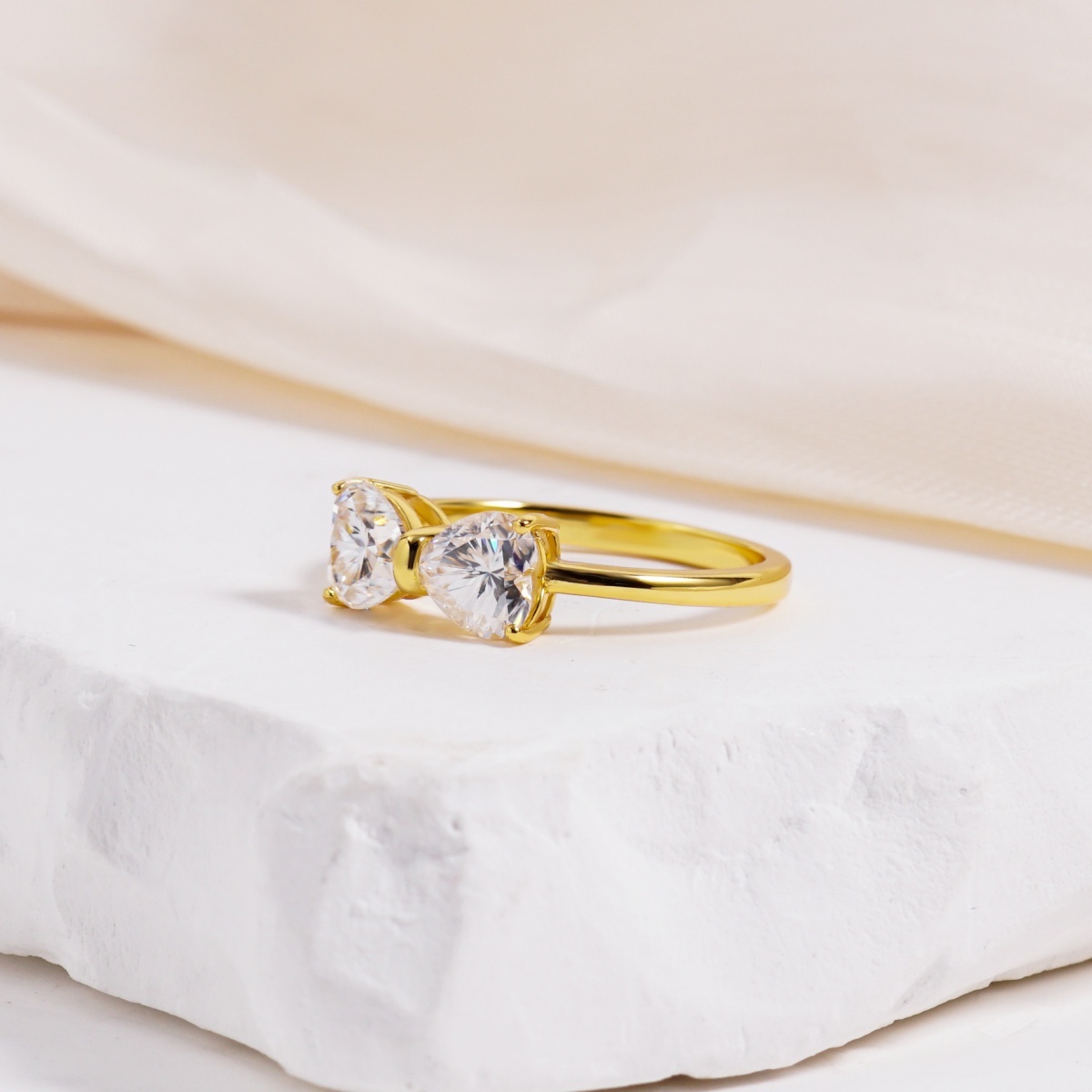 1.6ct Classic Heart Cut Ring Angelic Bow Ring D Color VVS Synthetic Moissanite Ring Jewelry S925/Copper Band