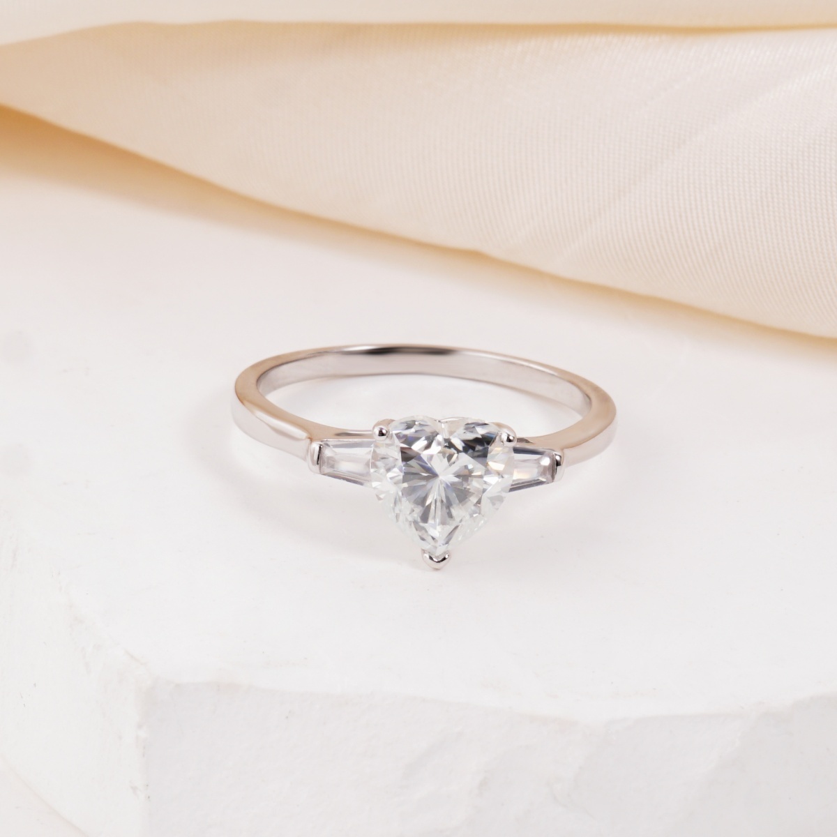 2ct Heart Synthetic Moissanite Engagement Ring S925 Band