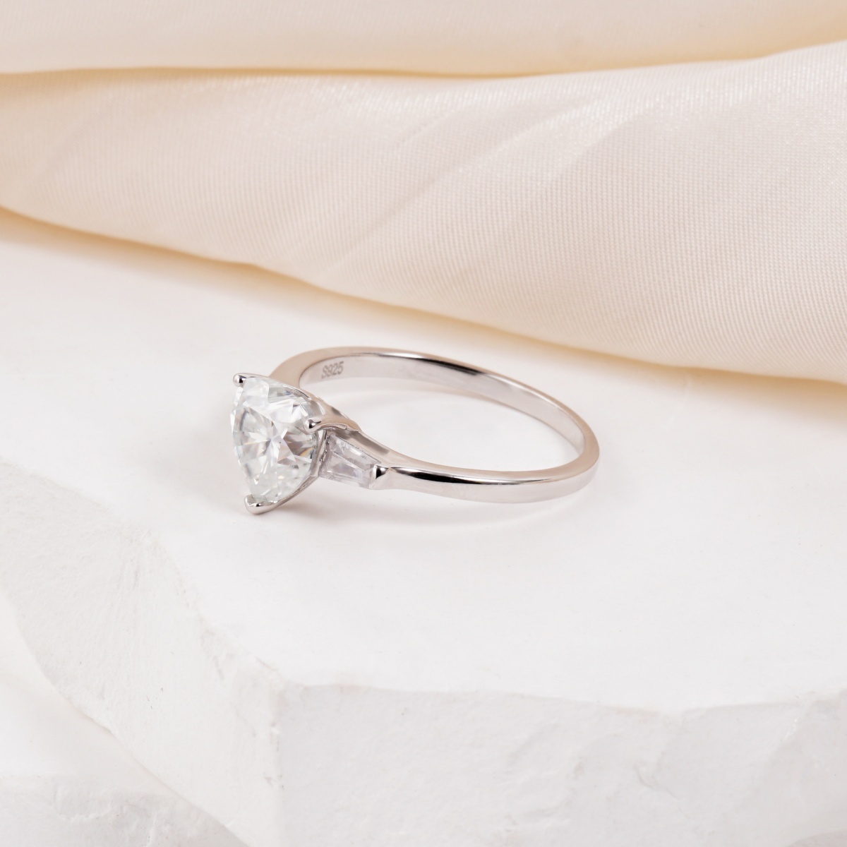 2ct Heart Synthetic Moissanite Engagement Ring S925 Band