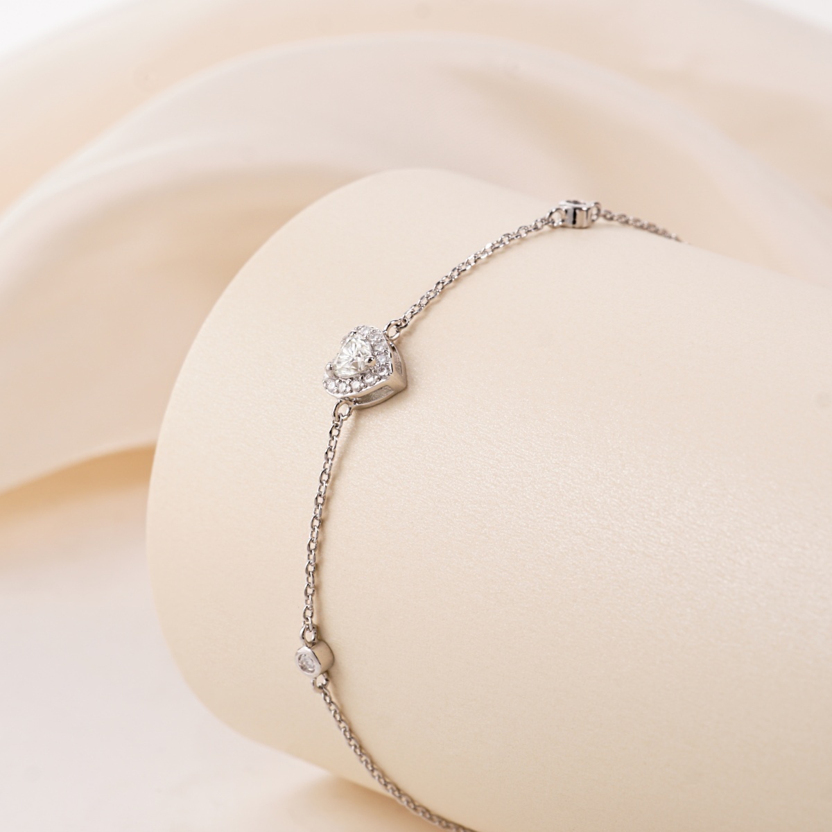 Delzzad Eternal Heart Set Bling Love Heart Bracelet Heart Pendant Necklace Jewelry Set Synthetic Moissanite Necklace Bracelet Jewelry Copper Chain