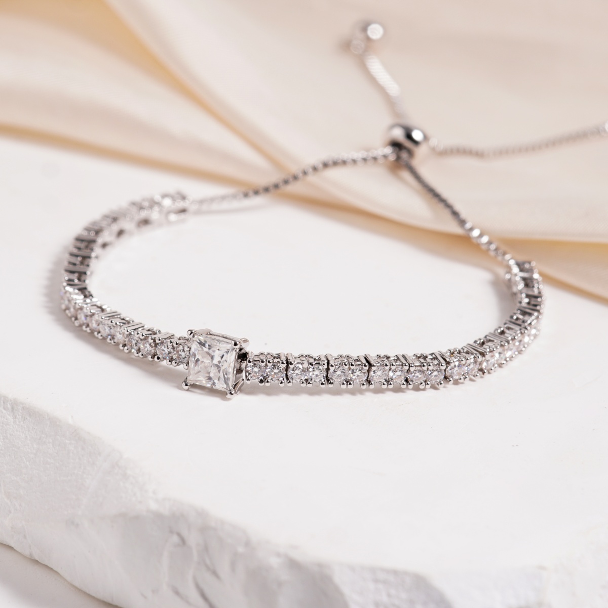 2.5ct Boundless Love Bracelet Classic Tennis Chain Adjustable Slider Bracelet Princess Cut Synthetic Moissanite Bracelet Copper Chain