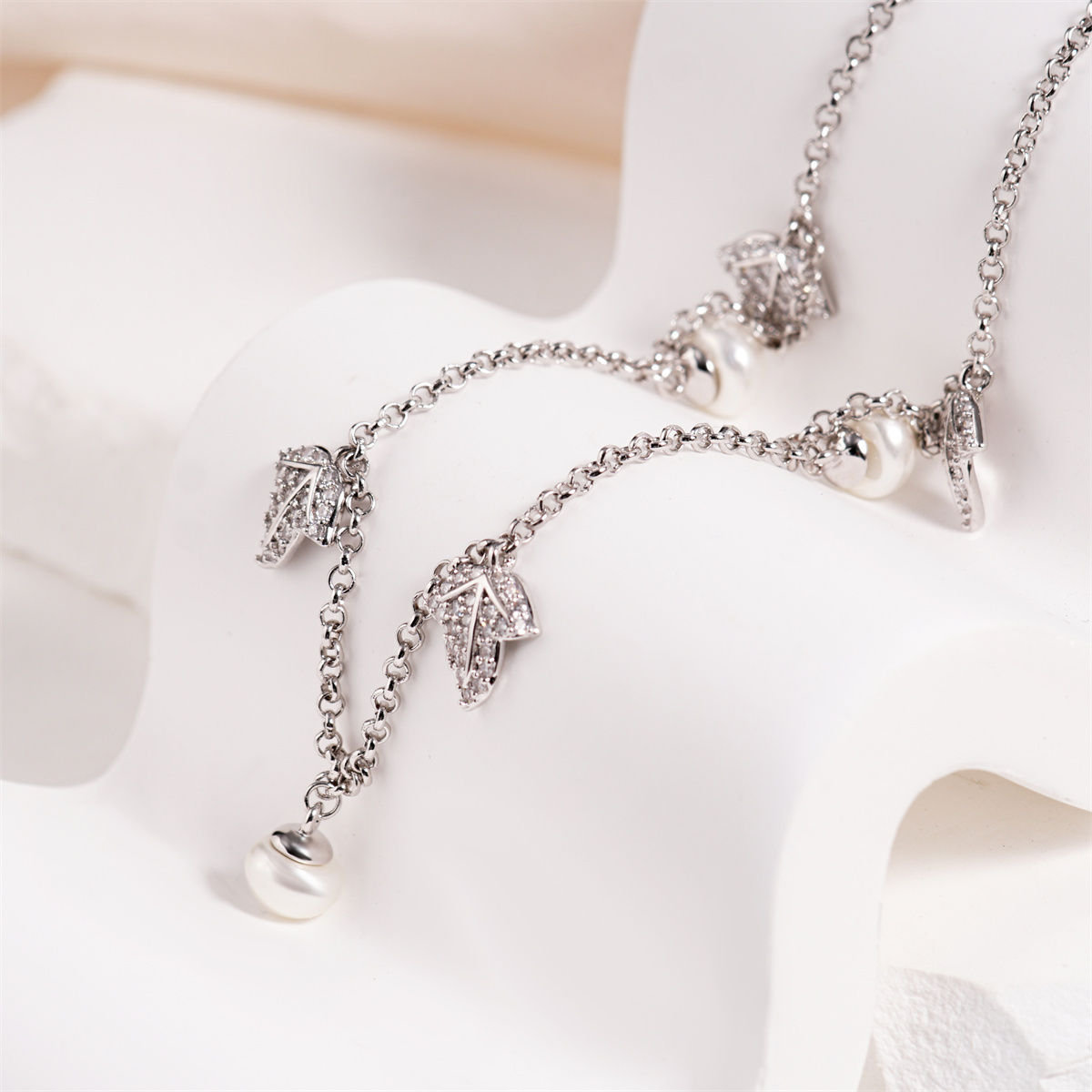 0.6ct Lunar Leaf Trail Anklet Pearl Bloom Anklet Chain Adjustable Anklet Synthetic Moissanite Anklet Jewelry Copper Chain