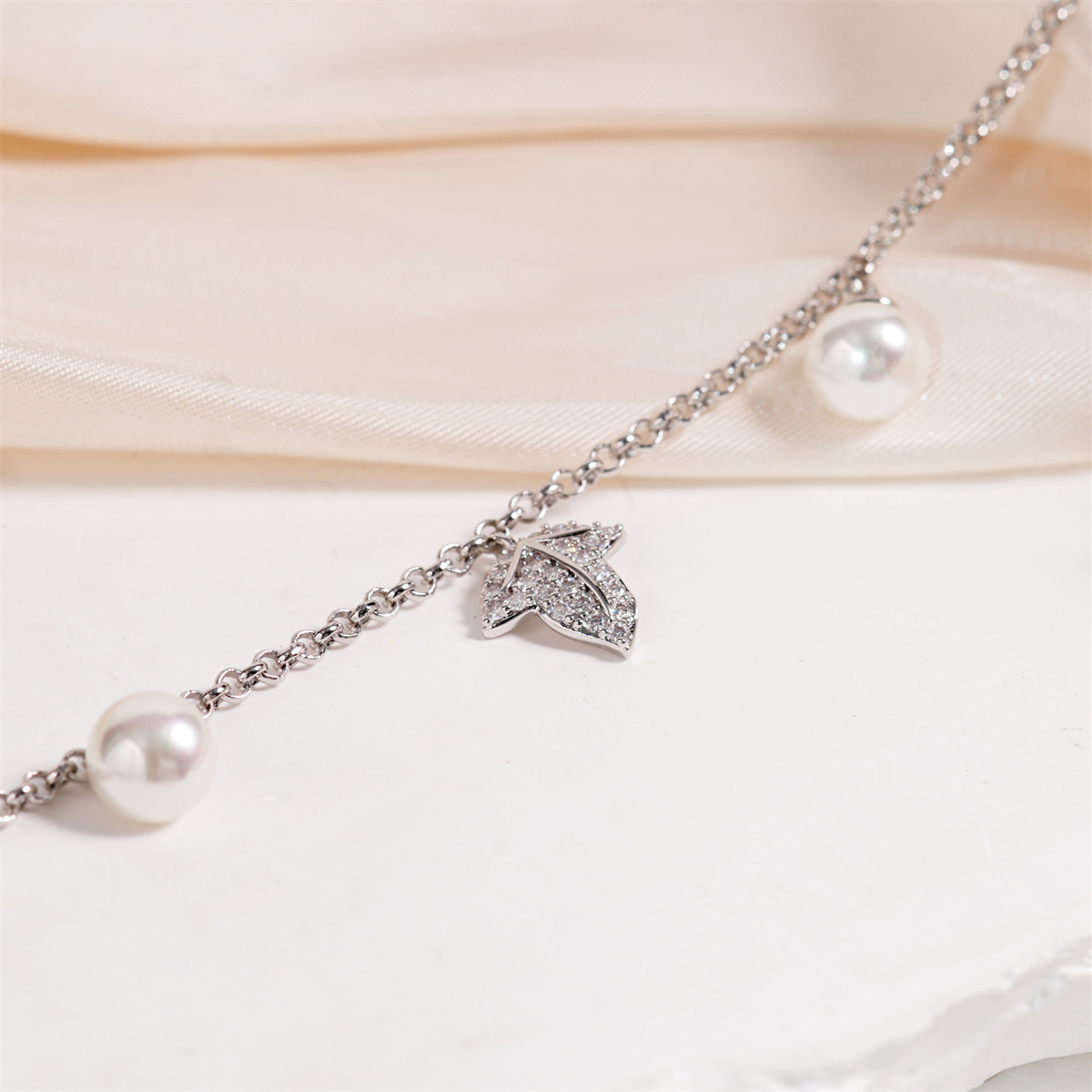 0.6ct Lunar Leaf Trail Anklet Pearl Bloom Anklet Chain Adjustable Anklet Synthetic Moissanite Anklet Jewelry Copper Chain