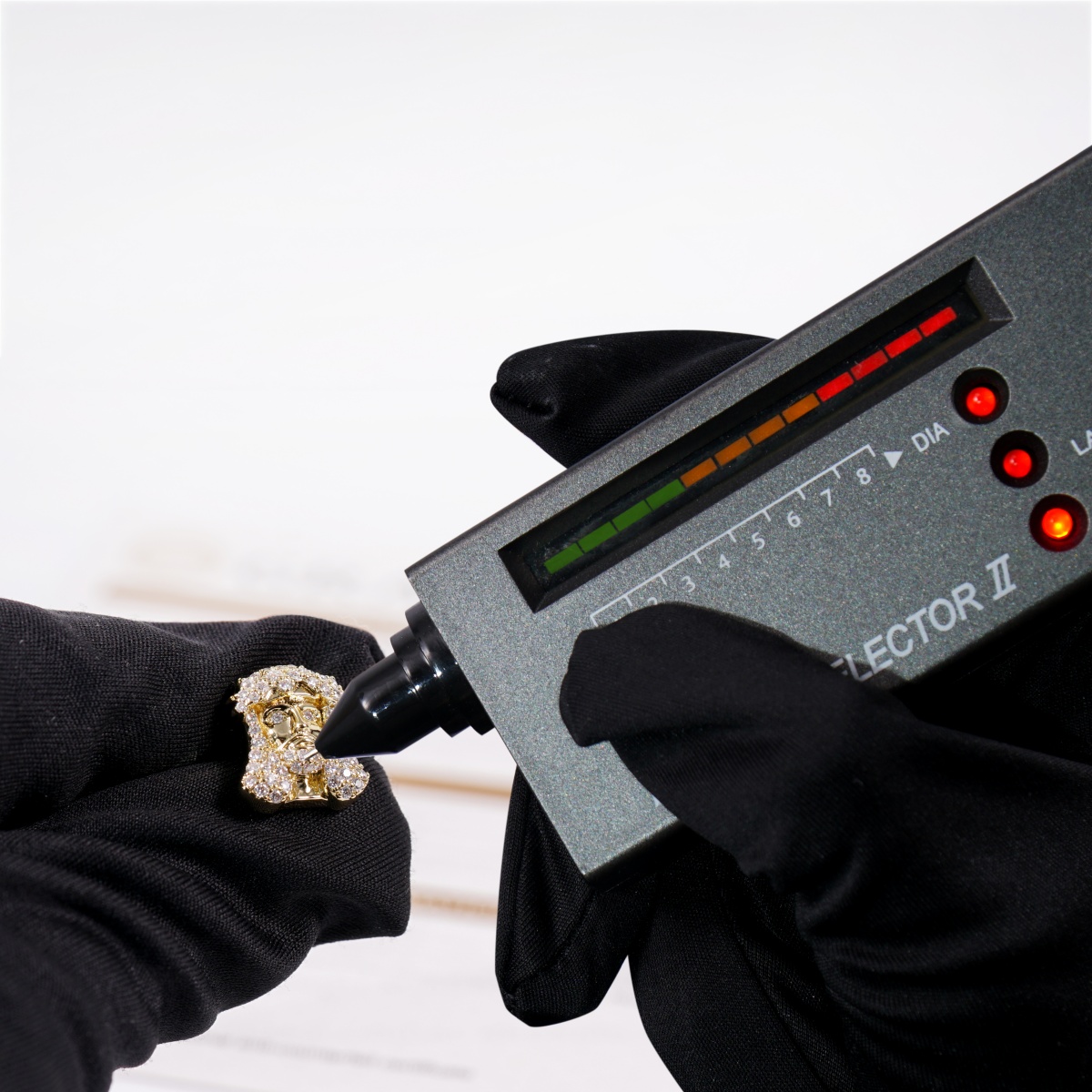 Divine Sparkle Iced Messiah Stud Earrings Unisex Hip Hop Jesus Head Earrings Synthetic Moissanite Earrings Copper Studs