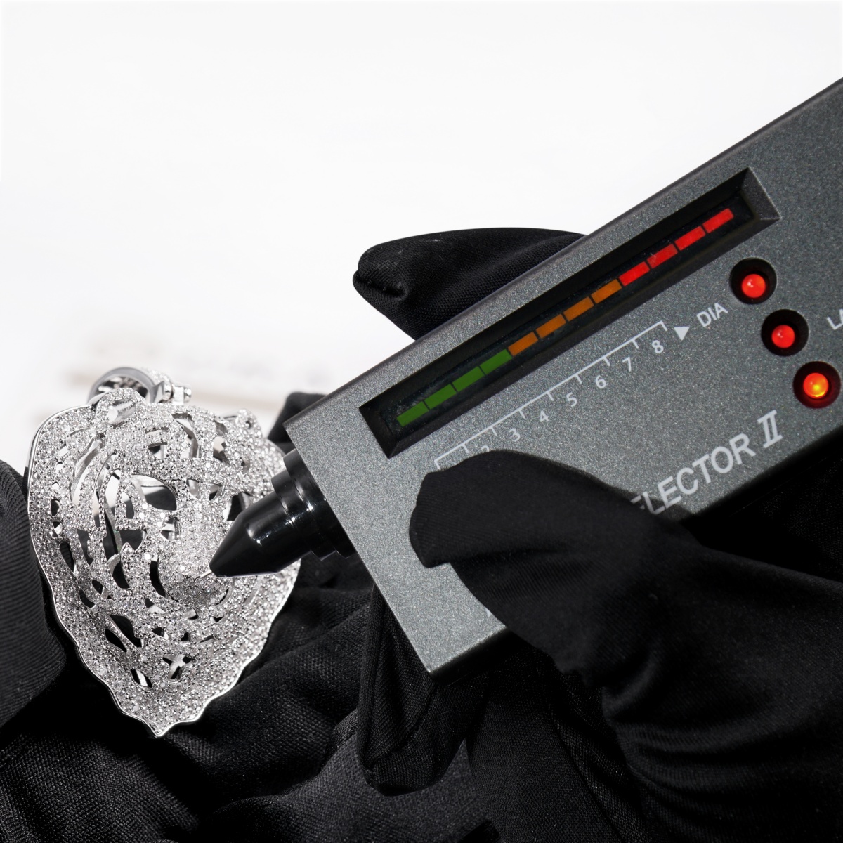 Eternal Pride Hip Hop Tiger Head Pendant Tiger Necklace Chain D Color VVS Synthetic Moissanite Copper Chain