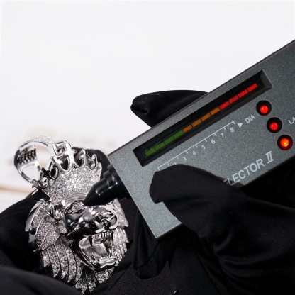 Iced Out Crown Lion Head Pendant Hip Hop Lion Necklace Chain D Color VVS Synthetic Moissanite Copper Chain