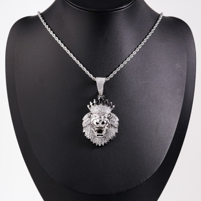 Iced Out Crown Lion Head Pendant Hip Hop Lion Necklace Chain D Color VVS Synthetic Moissanite Copper Chain