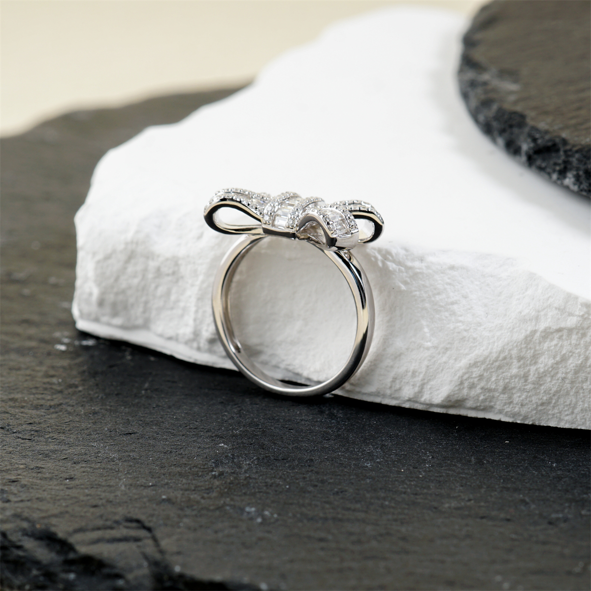 0.8ct Midnight Coquille Ring Luxury Bow Ring Baguette Cut Engagement Ring Ribbon Design VVS Synthetic Moissanite Ring S925 Band