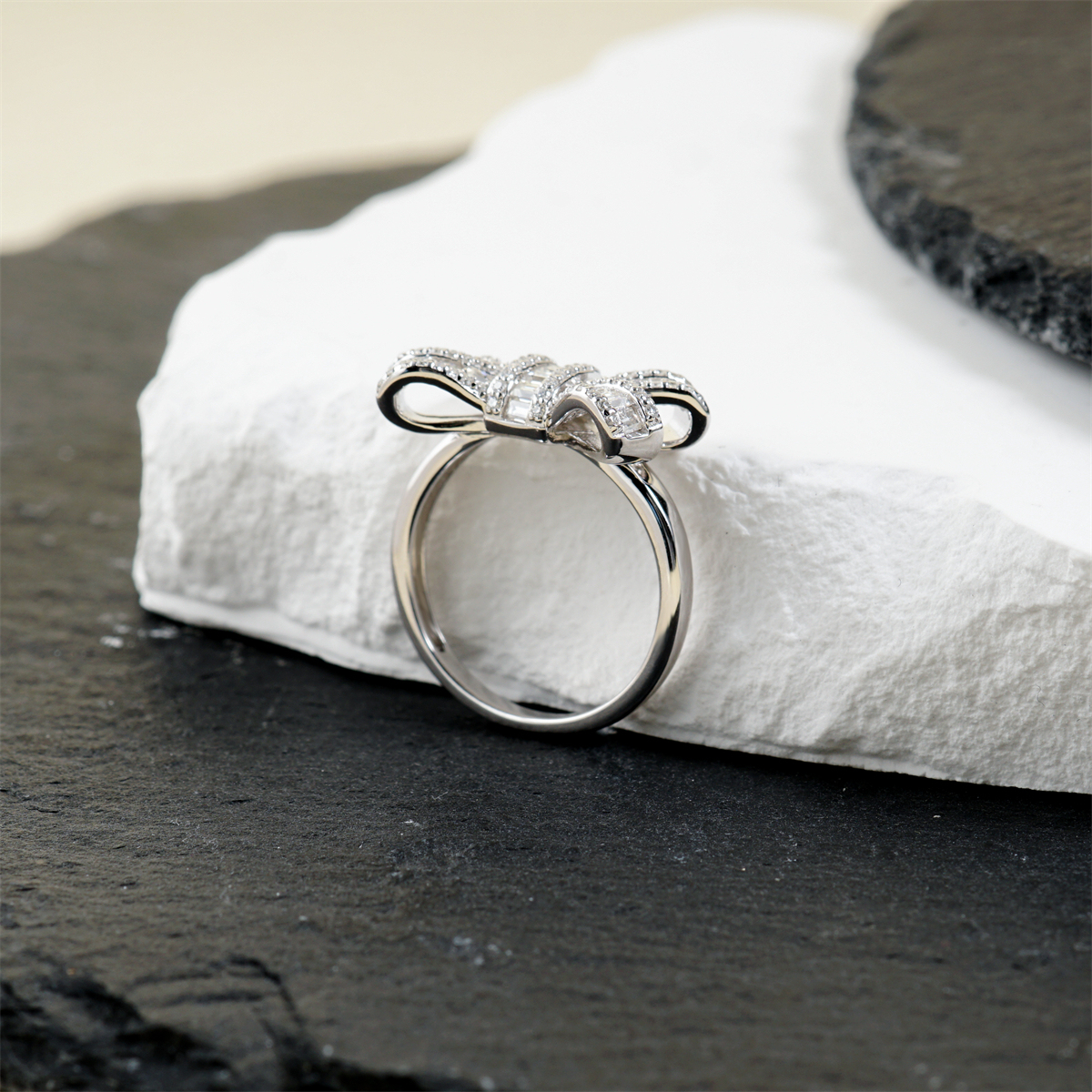 0.8ct Midnight Coquille Ring Luxury Bow Ring Baguette Cut Engagement Ring Ribbon Design VVS Synthetic Moissanite Ring S925 Band