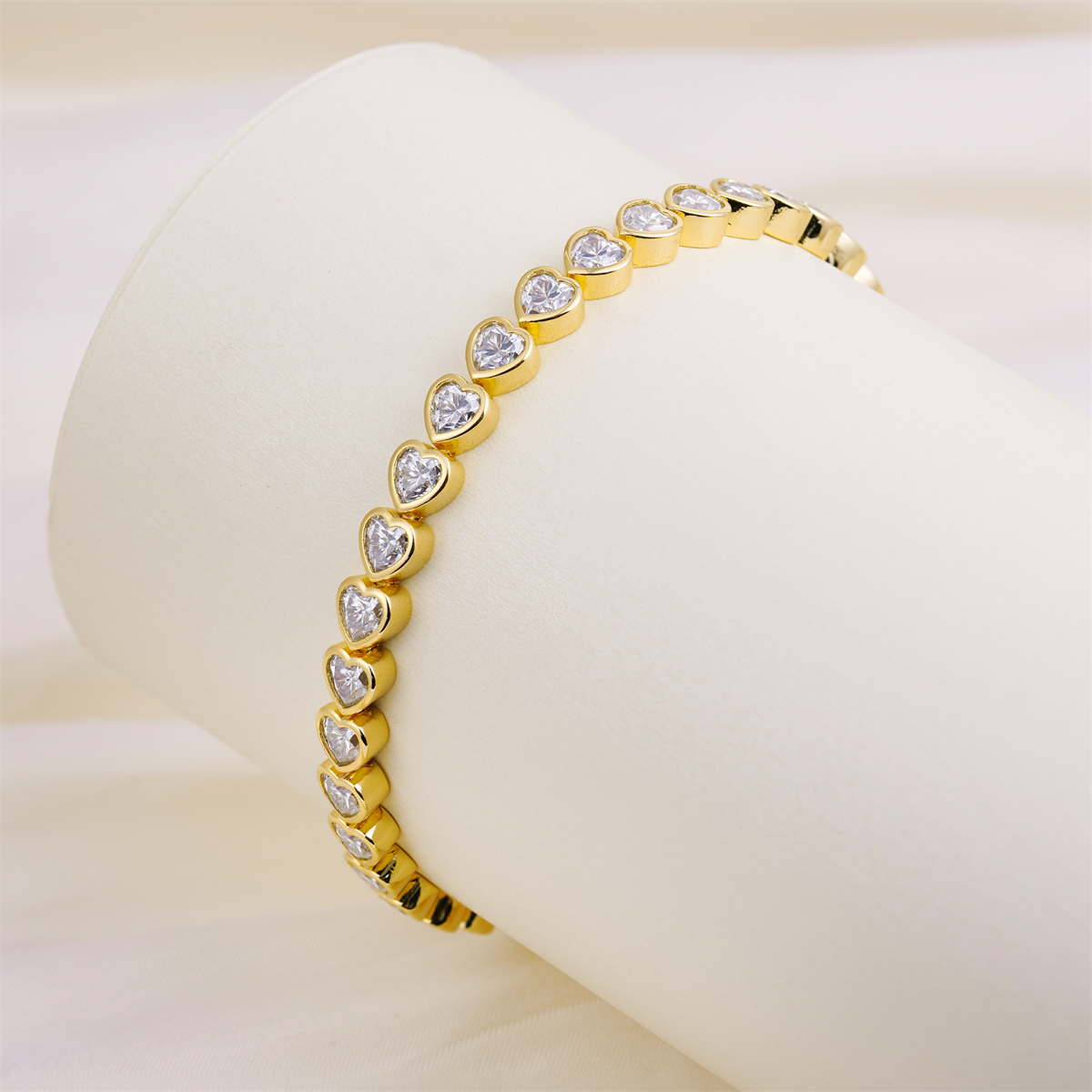 14K Gold-Plated Eternal Heartbeats Bracelet Heart Shaped Bezel Tennis Bracelet for Women Men Synthetic Moissanite Bracelet
