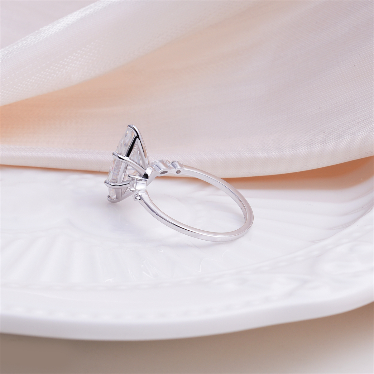 14K Gold-Plated 3.2ct The Everleaf Ring Marquise Engagement Ring Band VVS Synthetic Moissanite Ring Jewelry