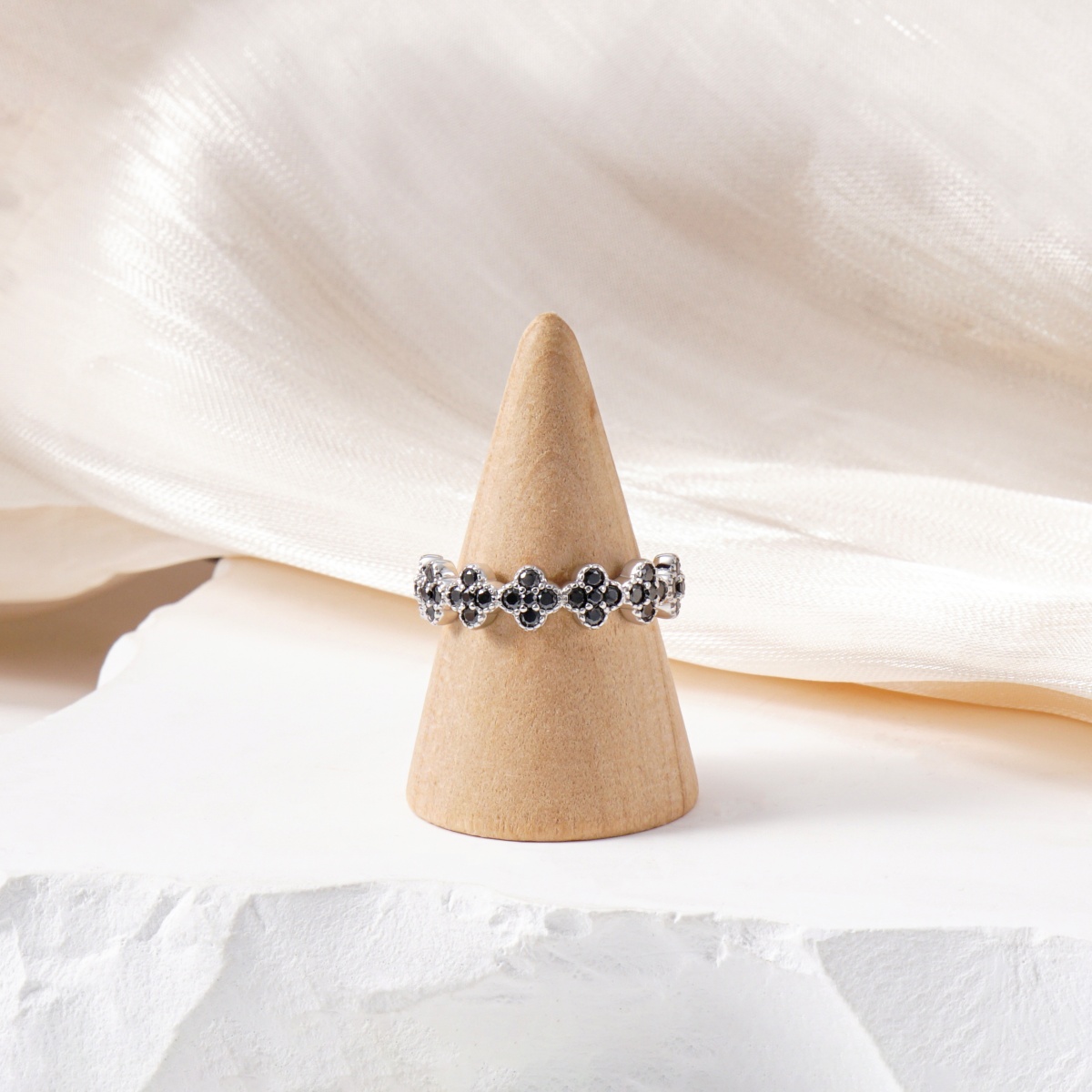 Delzzad 0.6ct Luxury Floral Eternity Band Cluster Ring Synthetic Moissanite Wedding Bands Ring S925 Sterling Silver Moissanite Jewelry Perfect Birthday Engagement Wedding Anniversary Gift