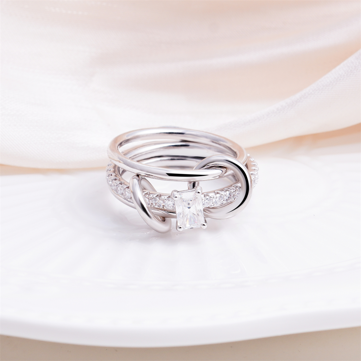 14K Gold-Plated Orbit of Love Ring Link Stacking Ring Band VVS Synthetic Moissanite Ring Jewelry
