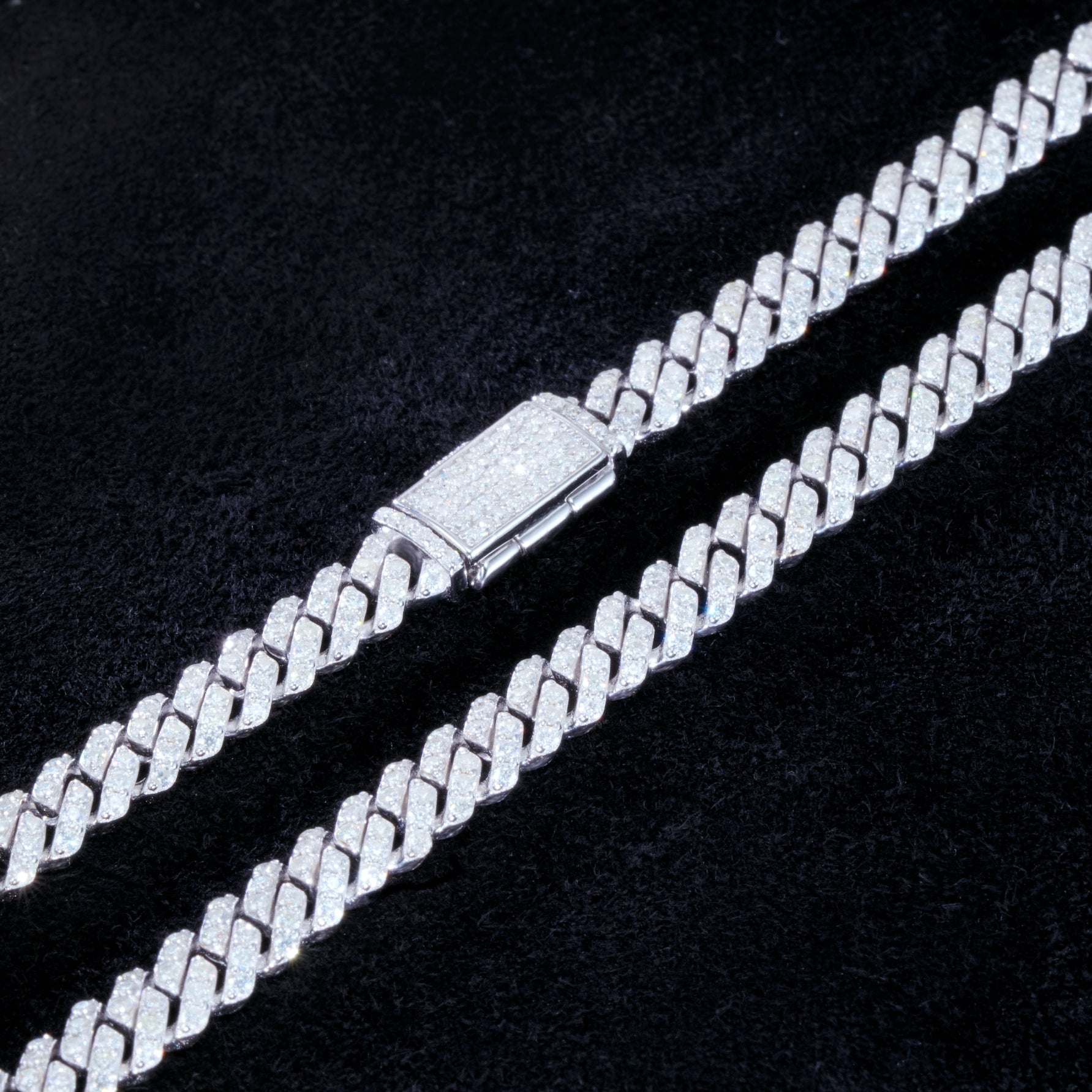 925S & VVS Moissanite 6.5MM Prong Cuban Link Chain