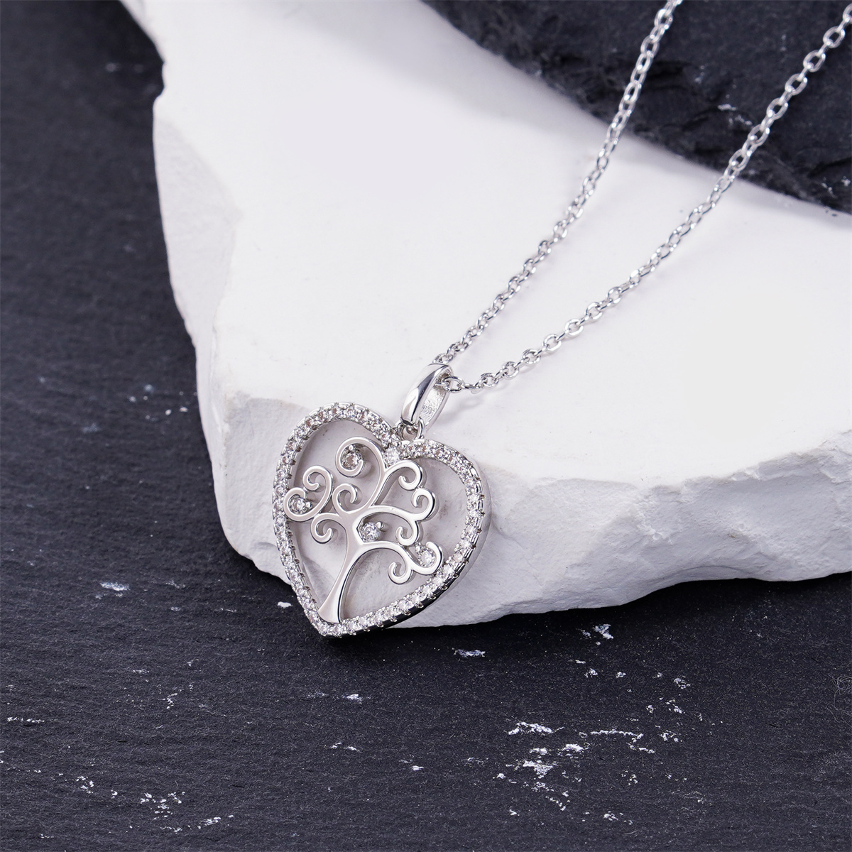 Delzzad 0.2ct Grounded in You Pendant Tree of Life Heart Necklace Eternal Roots of Love Chain VVS Synthetic Moissanite Pendant Jewelry Copper