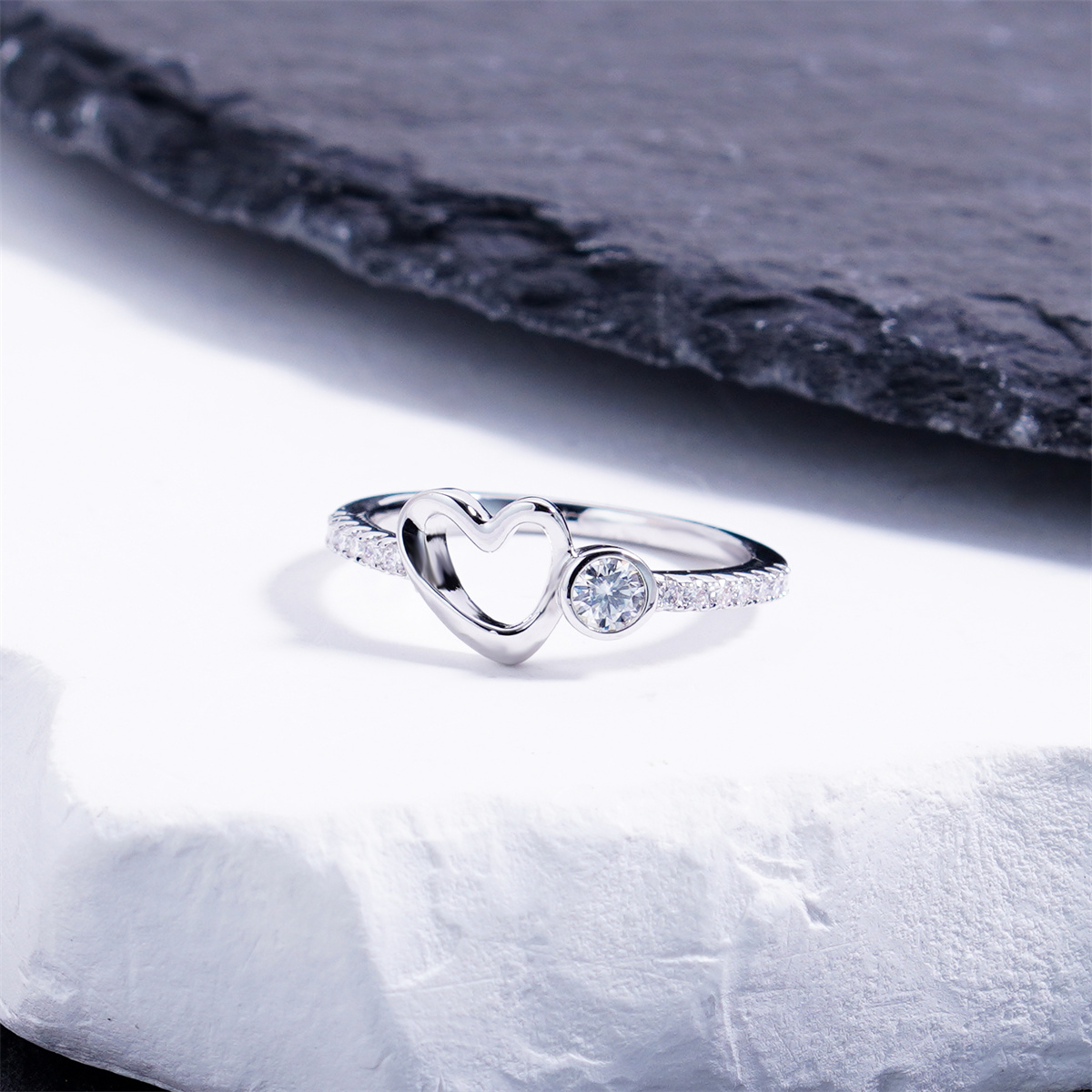 Delzzad 0.3ct Petite Amour Ring EverLove Band Heart Promise Ring VVS Synthetic Moissanite Ring Jewelry Copper Band