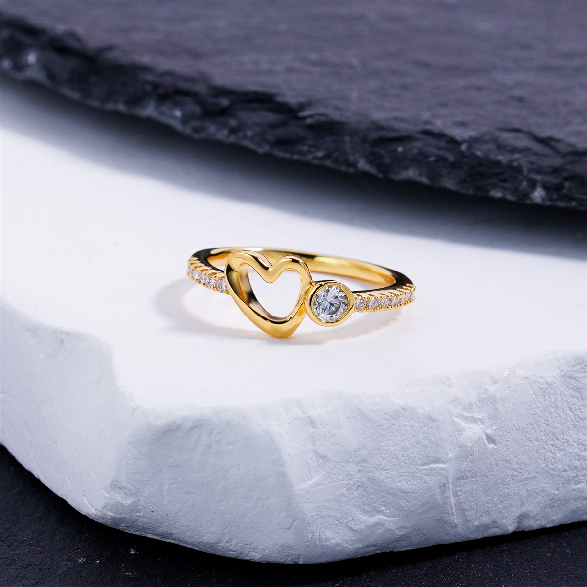 Delzzad 0.3ct Petite Amour Ring EverLove Band Heart Promise Ring VVS Synthetic Moissanite Ring Jewelry Copper Band