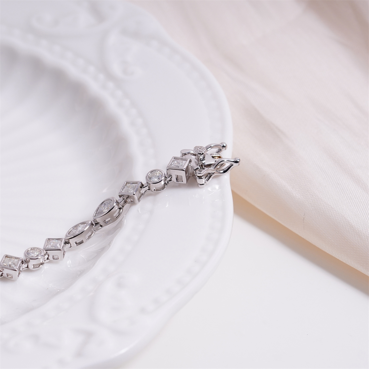 Kaleidoscope Dreams Bracelet Bezel Tennis Bracelet Synthetic Moissanite Bracelet Jewelry Copper Chain