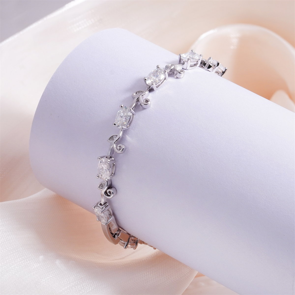 Laurel of Love Bracelet Floral Tennis Bracelet Synthetic Moissanite Bracelet Jewelry Copper Chain