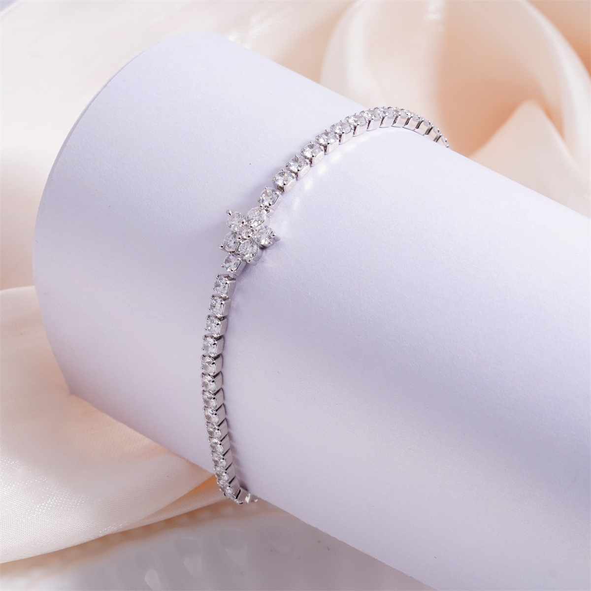 0.6ct Petal On the Stream Bracelet Flower Tennis Bracelet Synthetic Moissanite Bracelet Jewelry Copper Chain