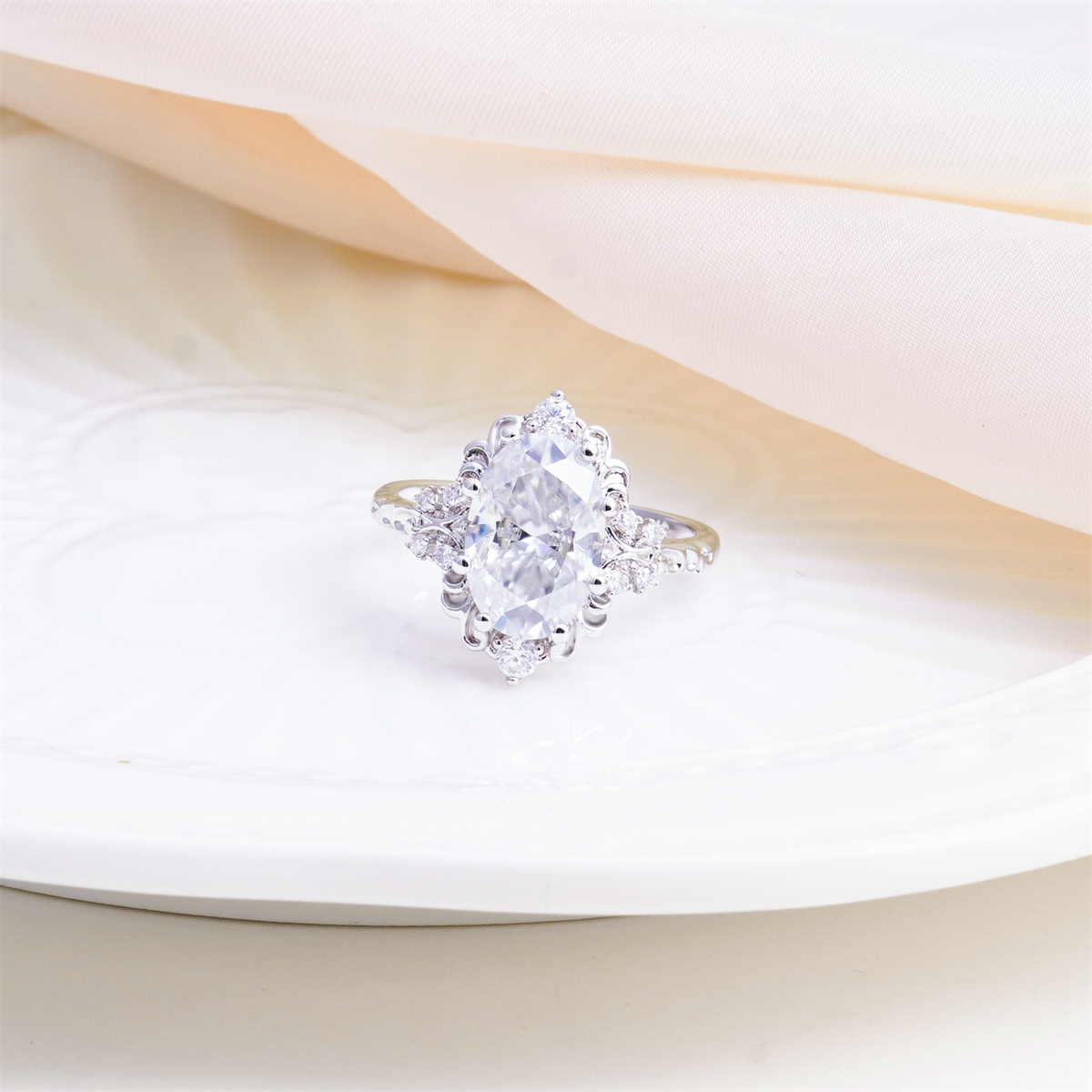 14K Gold-Plated 4.7ct Moonlit Baroque Ring Aurora Halo Ring Band VVS Synthetic Moissanite Ring Jewelry