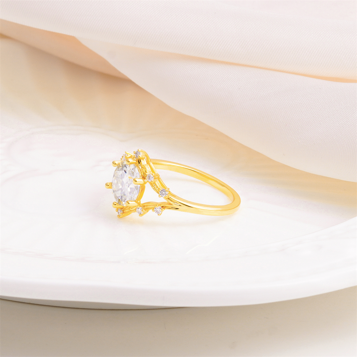 14K Gold-Plated 2ct The Polaris Blossom Ring Band Six Prong Ring VVS Synthetic Moissanite Ring Jewelry