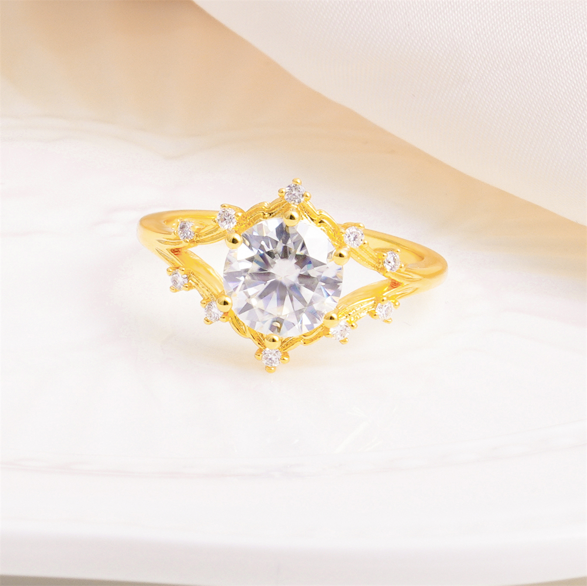 14K Gold-Plated 2ct The Polaris Blossom Ring Band Six Prong Ring VVS Synthetic Moissanite Ring Jewelry
