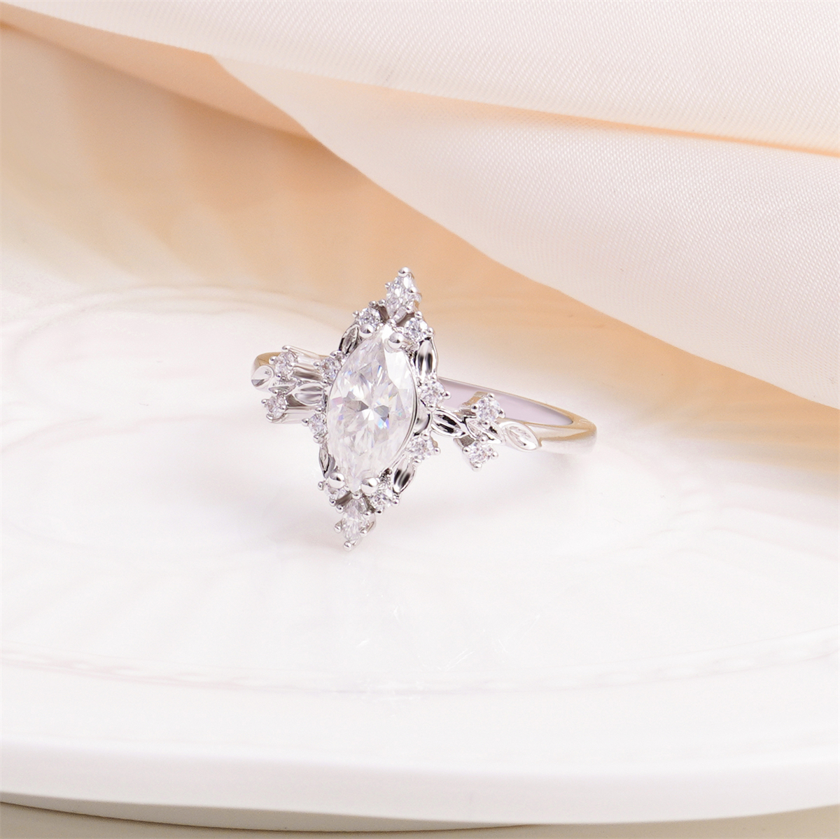 14K Gold-Plated 1.2ct The Duchess Heirloom Ring Vintage Briar Halo Ring Band VVS Synthetic Moissanite Ring Jewelry
