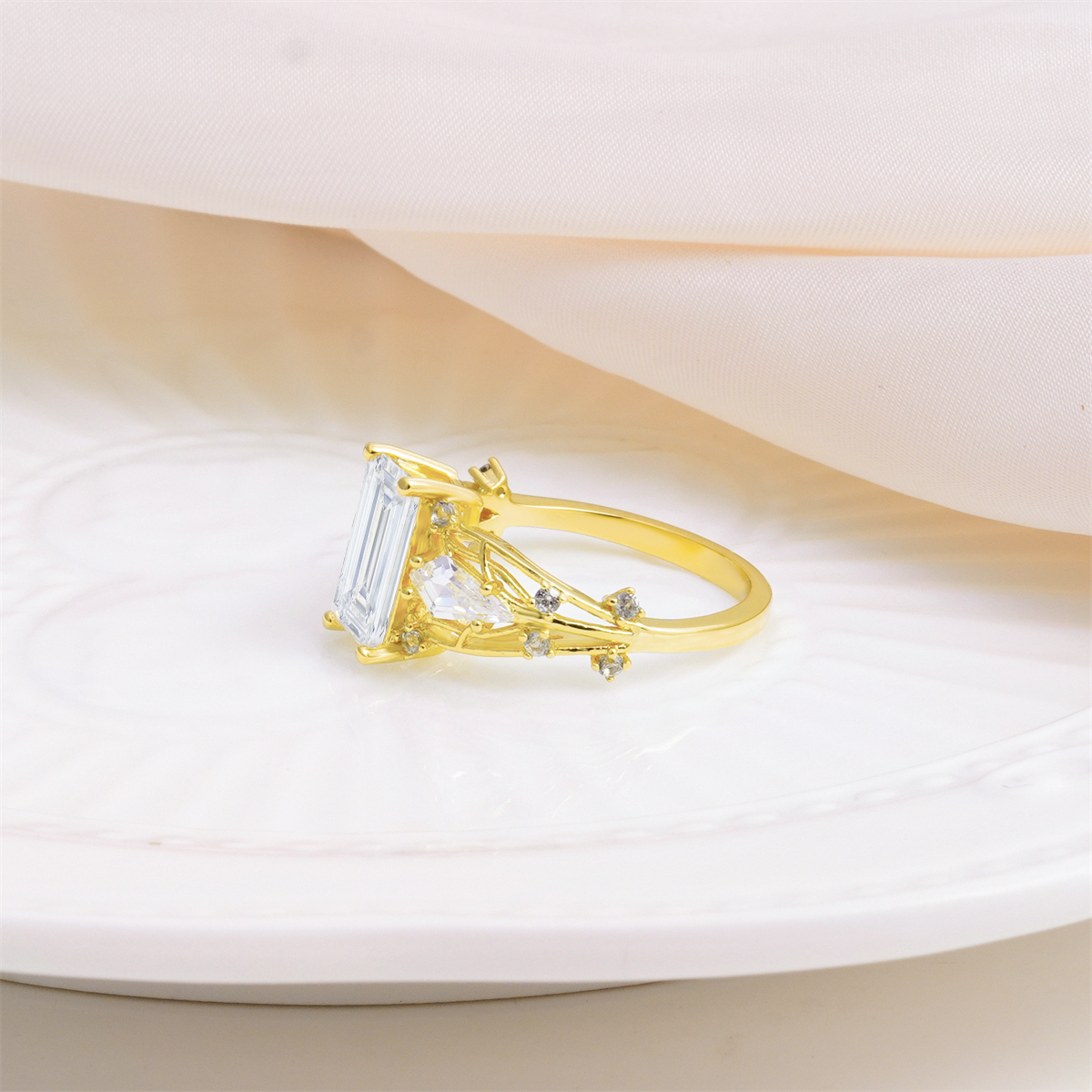 14K Gold-Plated The Phoenix Vestige Ring Elysian Lattice Band Ring VVS Synthetic Moissanite Ring Jewelry