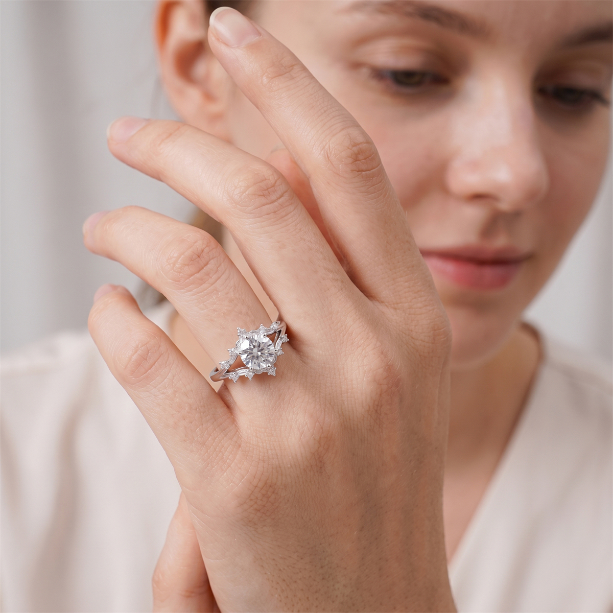 14K Gold-Plated 2ct The Polaris Blossom Ring Band Six Prong Ring VVS Synthetic Moissanite Ring Jewelry