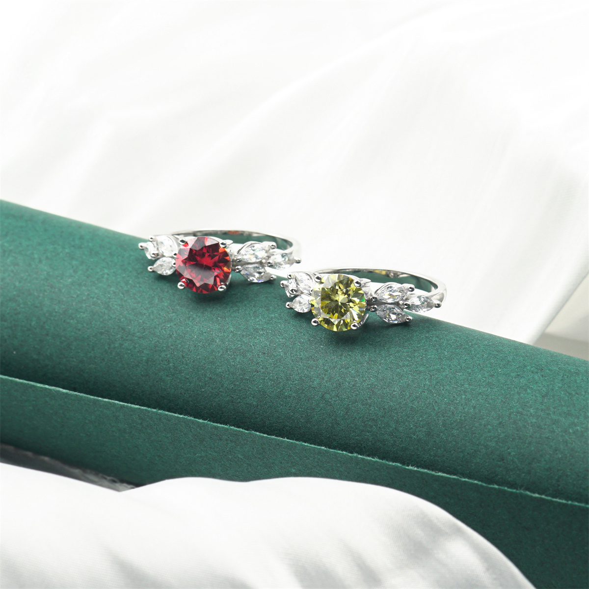 Delzzad 2ct 8 Heart & Arrows Round Synthetic Moissanite Leaf Ring In 925 Sterling Silver