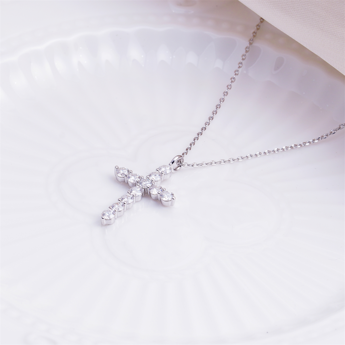Delzzad Luna Blessing Necklace Cross Pendant Necklace VVS Synthetic Moissanite Pendant Jewelry for Men Women Copper Chain