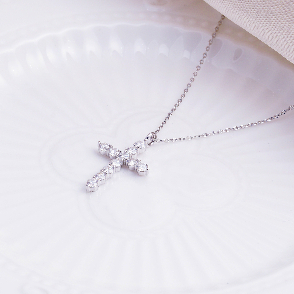 Delzzad Luna Blessing Necklace Cross Pendant Necklace VVS Synthetic Moissanite Pendant Jewelry for Men Women Copper Chain