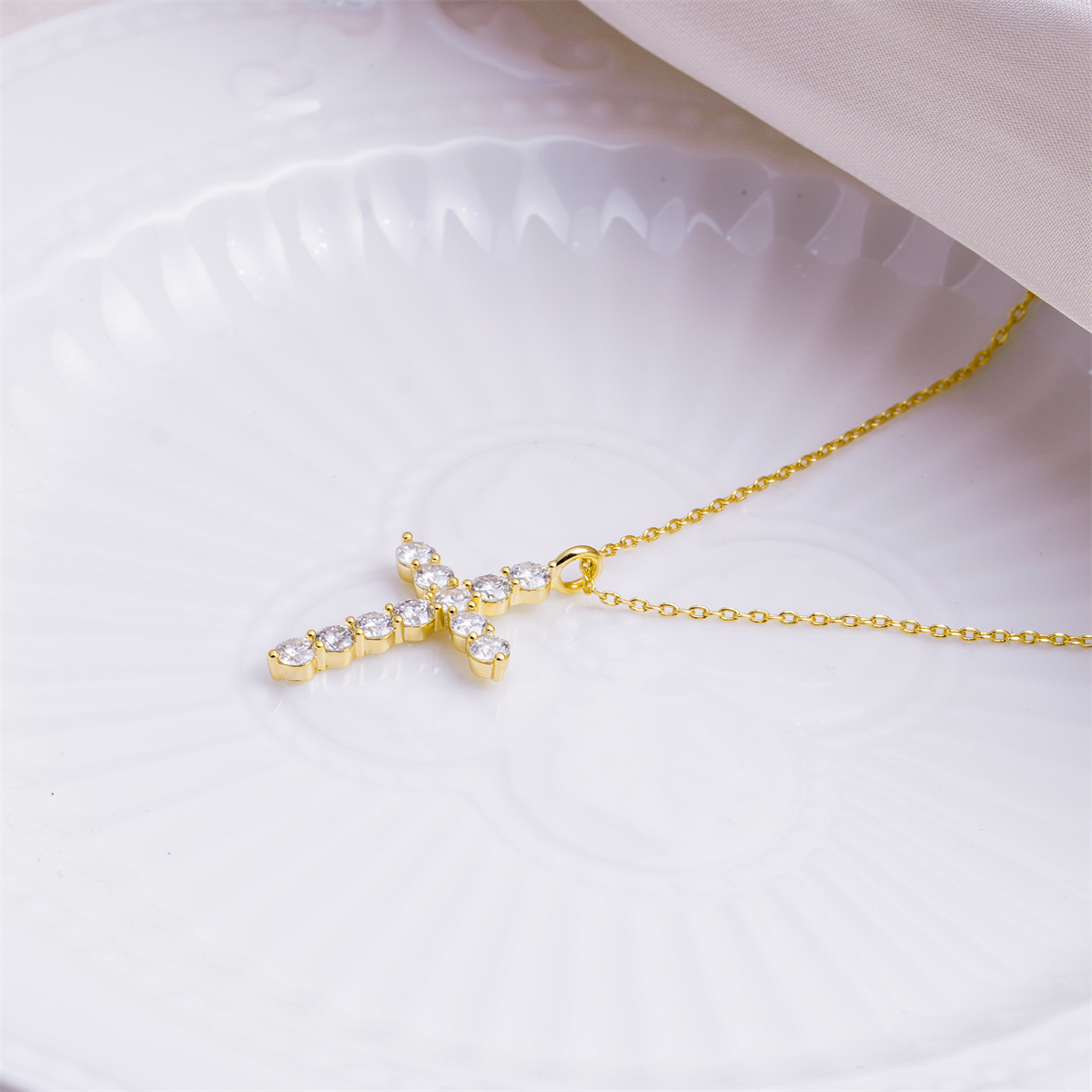 Delzzad Luna Blessing Necklace Cross Pendant Necklace VVS Synthetic Moissanite Pendant Jewelry for Men Women Copper Chain