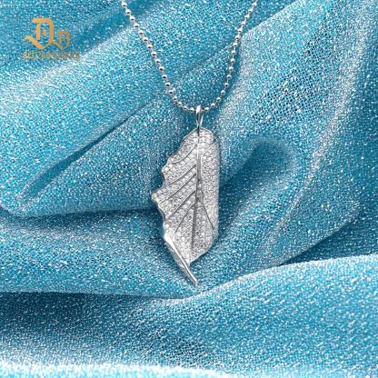 Unisex 1.7ct Iced Out Leaf Necklace VVS Synthetic Moissanite & S925