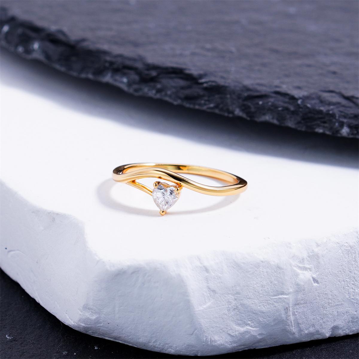 Delzzad 0.3ct The Gentle Love Engagement Ring Asymmetrical Heart Ring Band Solitaire Ring VVS Synthetic Moissanite Ring Jewelry Copper Band