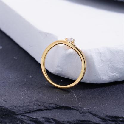 Delzzad 0.3ct The Gentle Love Engagement Ring Asymmetrical Heart Ring Band Solitaire Ring VVS Synthetic Moissanite Ring Jewelry Copper Band