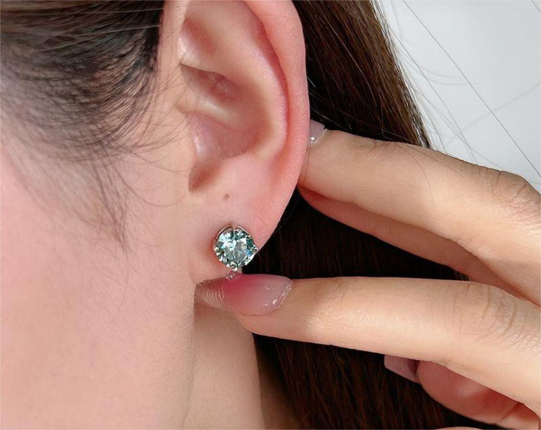 Delzzad S925 Round Synthetic Moissanite Prong Stud Earrings Anniversary Day Gifts For Men Women