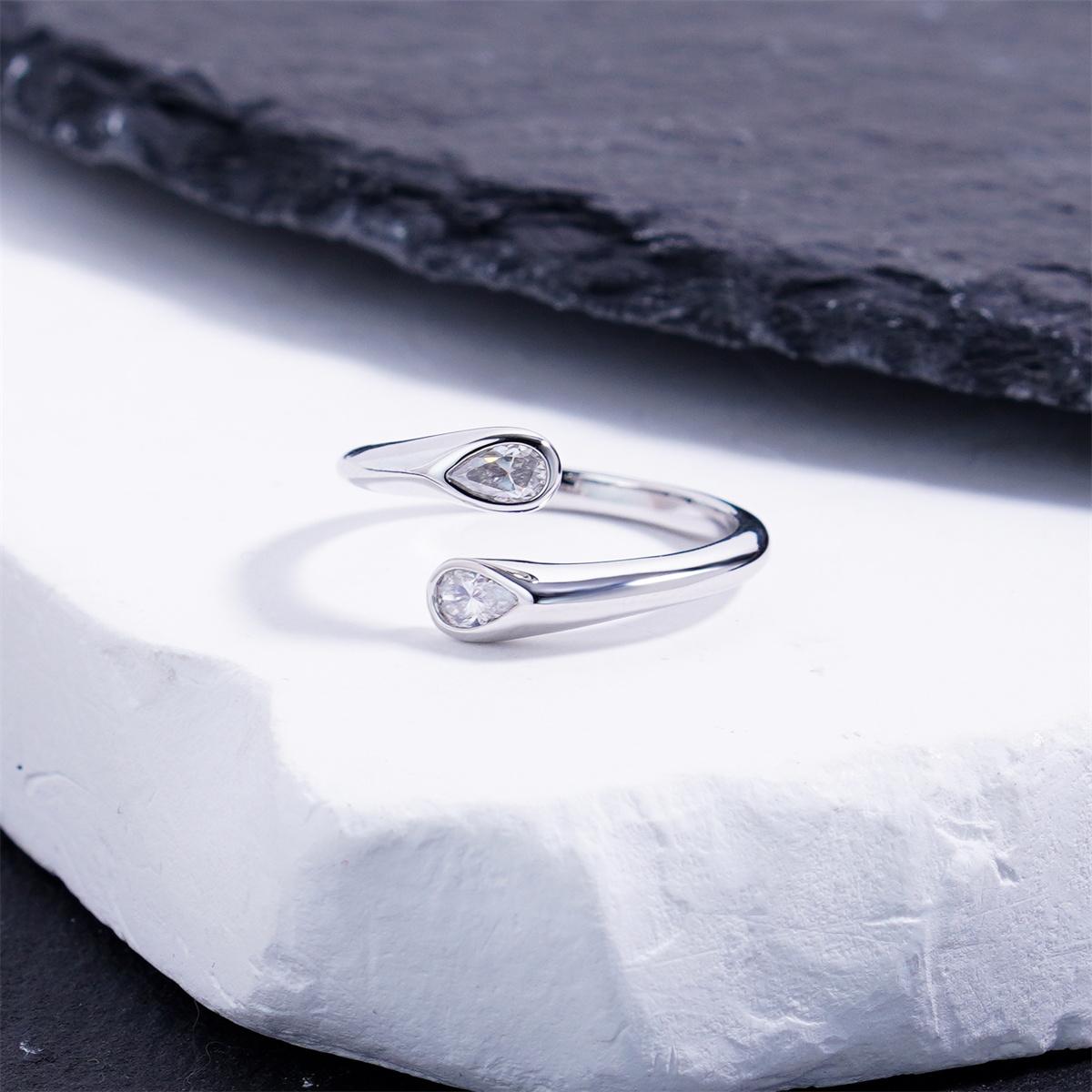 Delzzad 0.7ct Twin Soul Drops Ring Pear Bypass Ring Open Ring Band VVS Synthetic Moissanite Ring Jewelry Copper Band