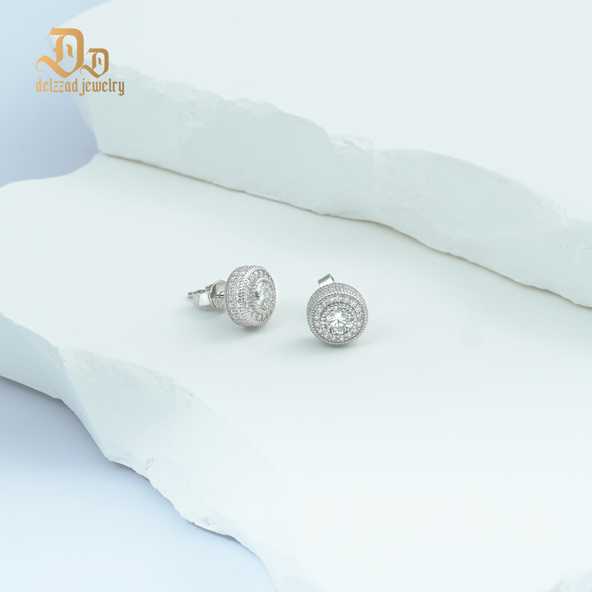 IcePulse Round Bling Stud Earrings 925S & VVS Moissanite